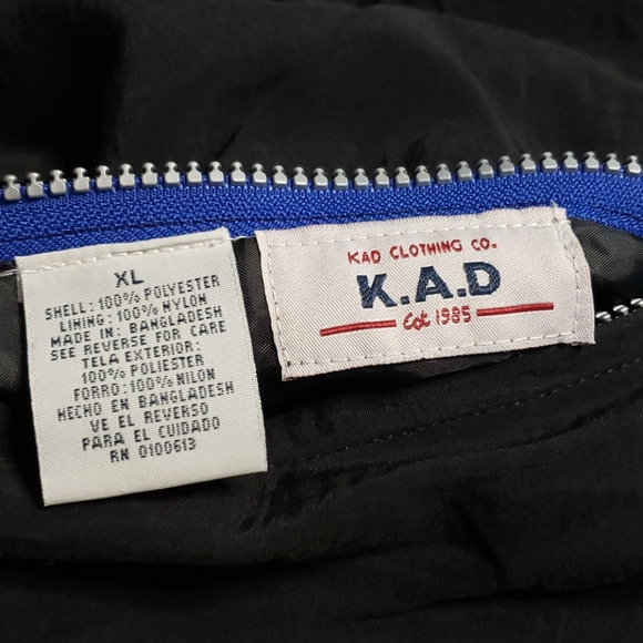 Men Reversible Vest Jacket - Picture 9 of 9